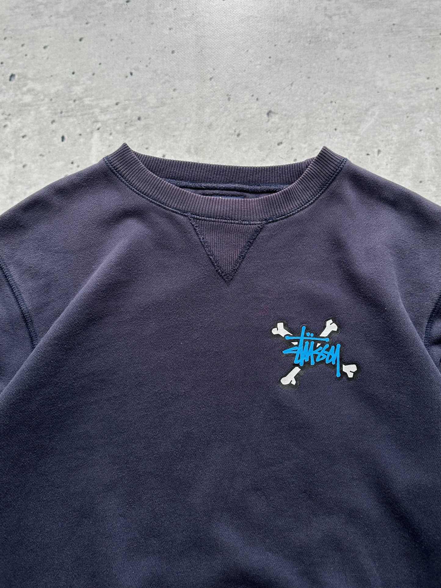 90's Stussy Crossbones Script Heavyweight Sweatshirt (S)