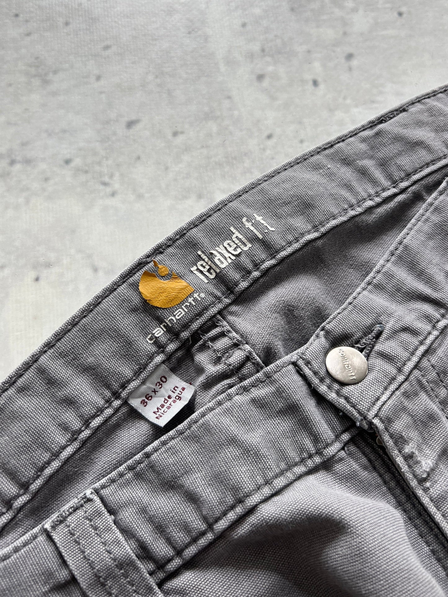 Vintage Carhartt carpenter work pants (W36 x L30)