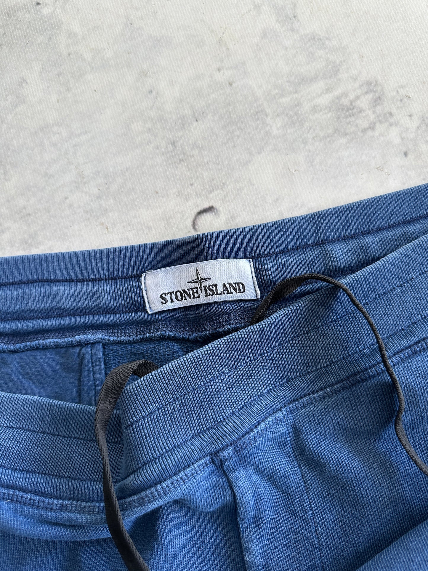 SS/16 Stone Island Garment dyed Bermuda cargo Sweat Shorts (XXL)