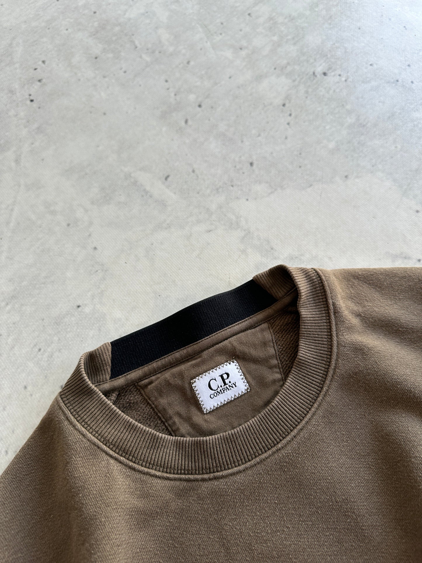 CP Company Lens Heavyweight Crewneck Sweatshirt (S)