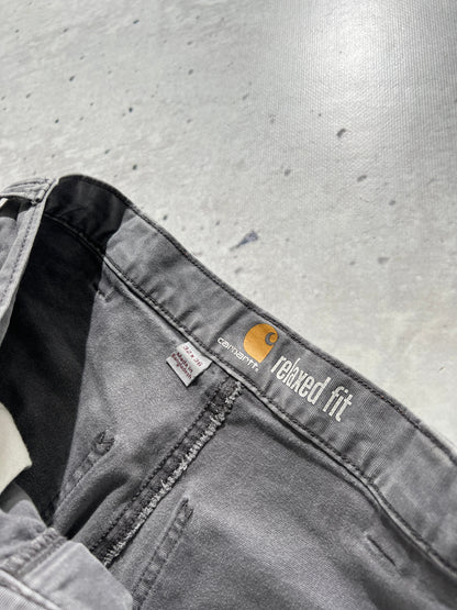 Vintage Carhartt carpenter work pants (W32 x L34)